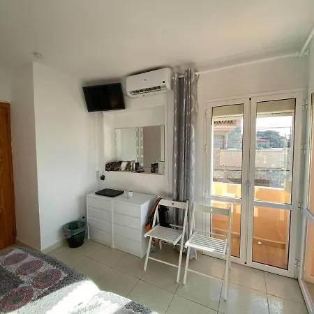 Cozy In Terraced House *