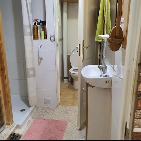 Cozy In Terraced House Rum i privatbostad