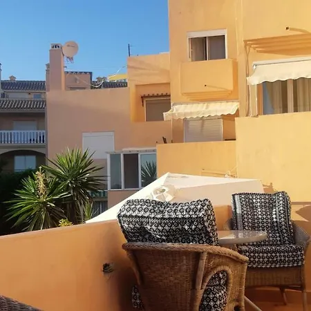 Cozy In Terraced House Pansiyon