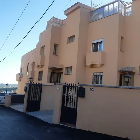 Rum i privatbostad Cozy In Terraced House Fuengirola