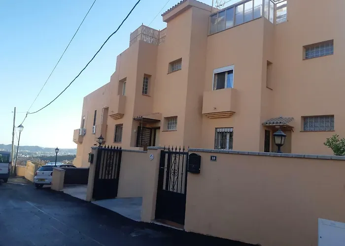 Accommodatie bij particulieren Cozy In Terraced House Fuengirola